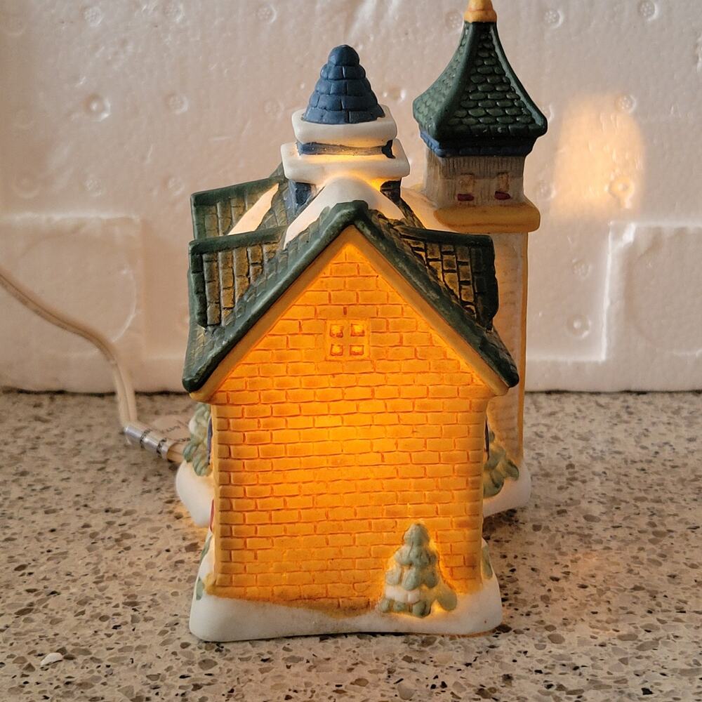 VTG 90s Victorian Village Collectibles Christmas Handpainted Ceramic CHURCH 1996 - Picture 6 of 11